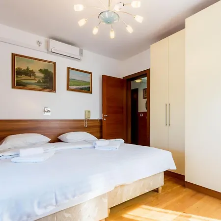 Peter Spalldi Puntamika Exclusive W. Garage Apartment Zadar