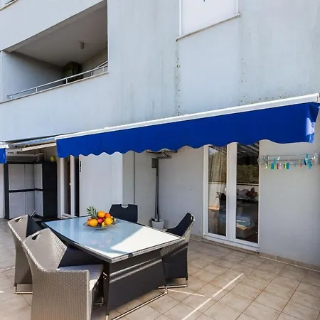 Apartment Peter Spalldi Puntamika Exclusive W. Garage *